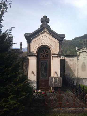 View larger image View larger image